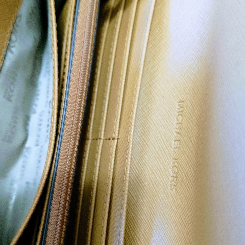 Michael Kors Fulton Monogram Wallet